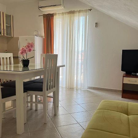 Apartmani Bekonja Тиват Экстерьер фото
