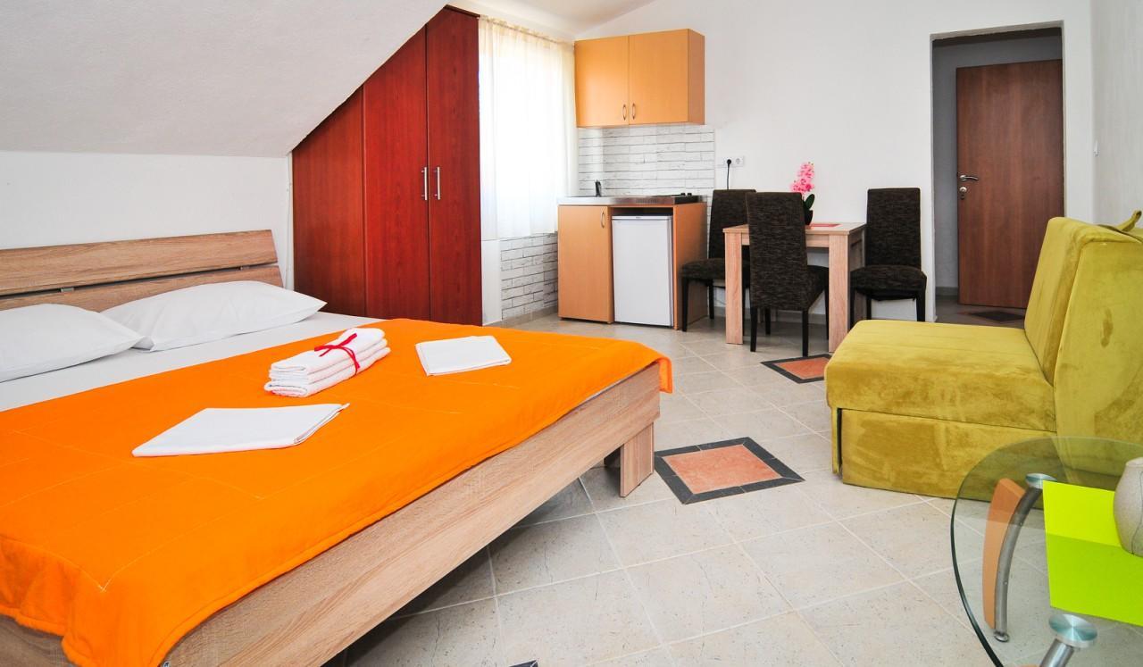 Apartmani Bekonja Тиват Экстерьер фото