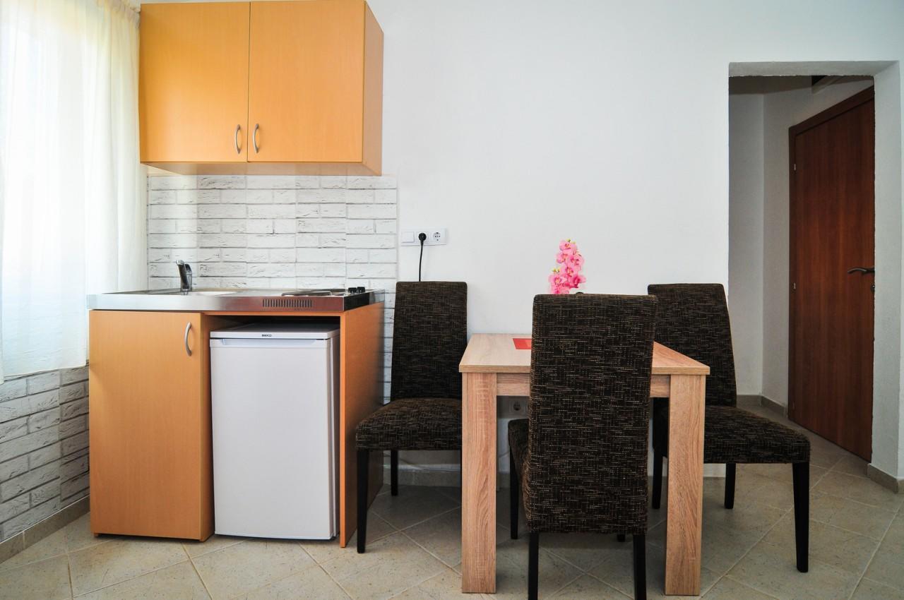 Apartmani Bekonja Тиват Экстерьер фото
