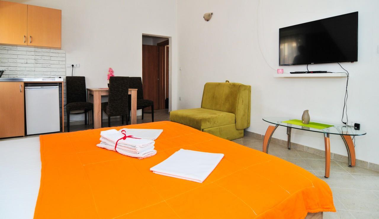 Apartmani Bekonja Тиват Экстерьер фото
